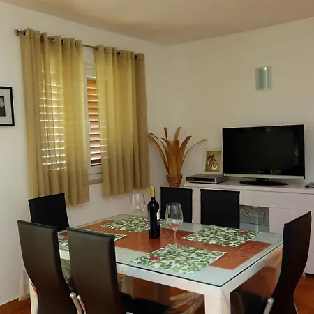 Perina Apartmán *